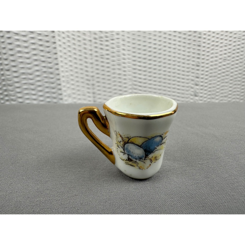 Beatrix Potter/Peter Rabbit Porcelain Mini Tea cup - Picture 2 of 7
